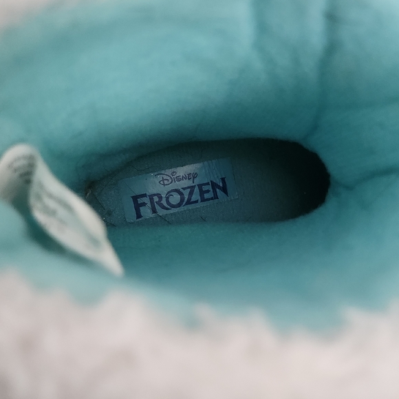 Child's Disney's Frozen sequin winter faux fur boots, size 5/6 - Picture 4 of 4